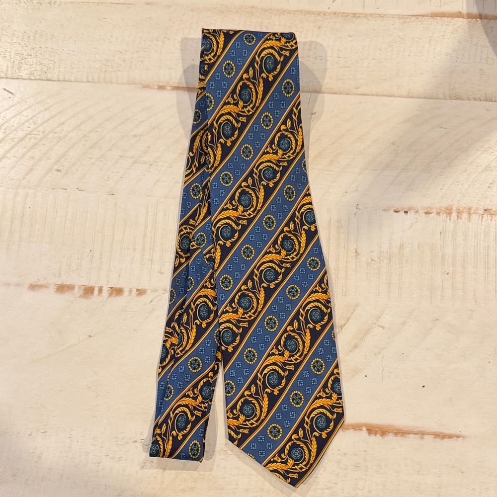 Elegant Blue and Gold Men's Tie by Colombo